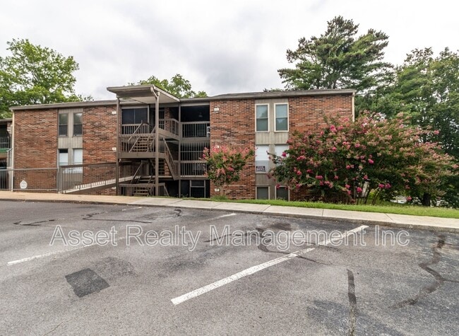 Building Photo - 454 Berlin Dr