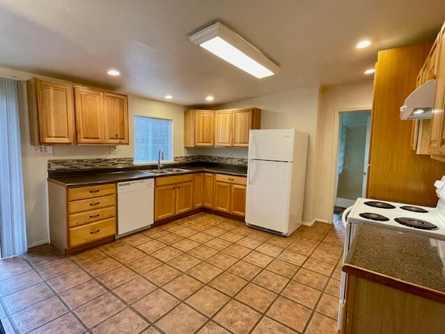 Building Photo - 195 Hidden Valley Rd