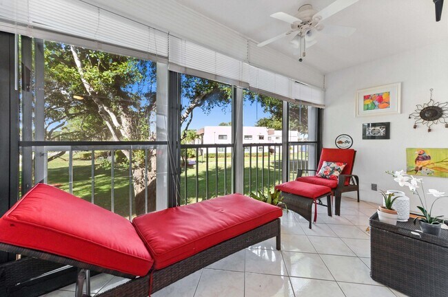 Building Photo - 15217 Lakes of Delray Blvd