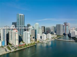 Building Photo - 905 Brickell Bay Dr