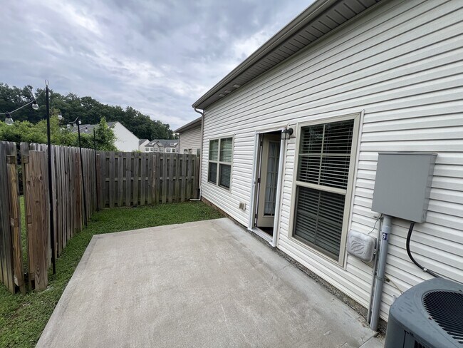Building Photo - 9052 Brixworth Ct