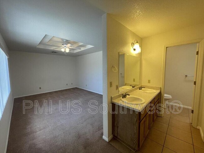 Building Photo - 3371 Sharon Ln