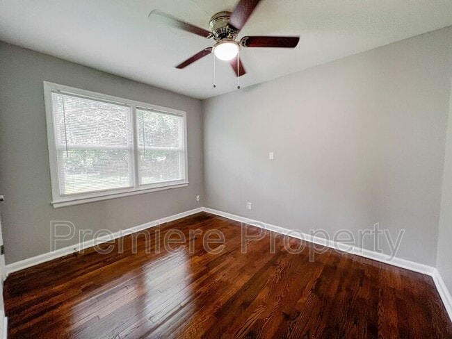 Building Photo - 8902 Richards Dr