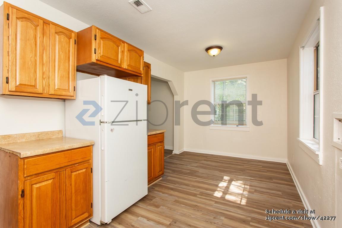 Building Photo - 1617 Campus St