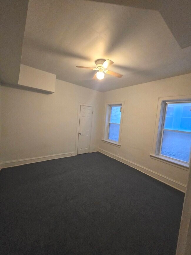 Building Photo - 7842 S Bennett Ave