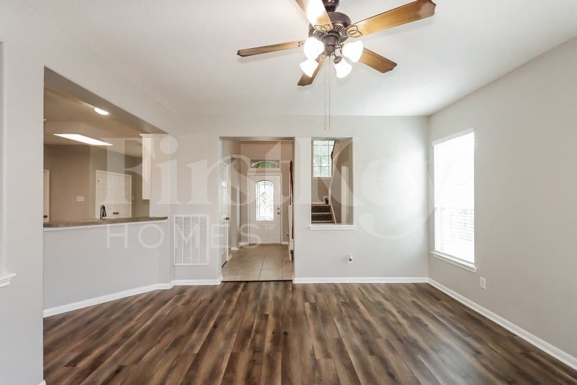 Building Photo - 3803 Oakwilde Cir