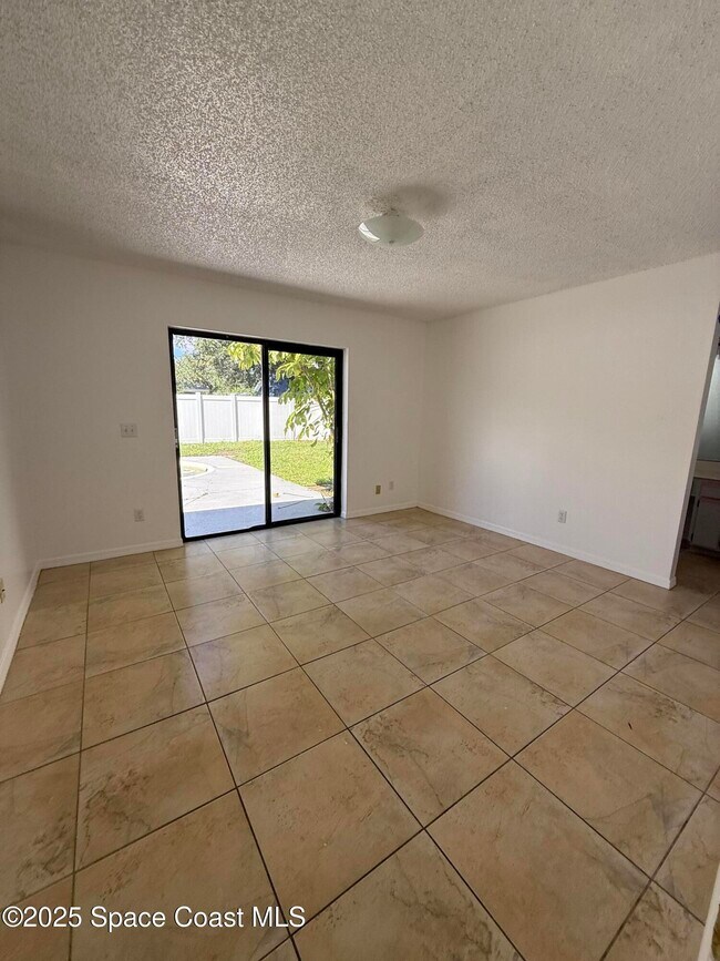 Building Photo - 4900 Volusia Ave