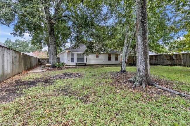 Building Photo - 1366 Valmont St