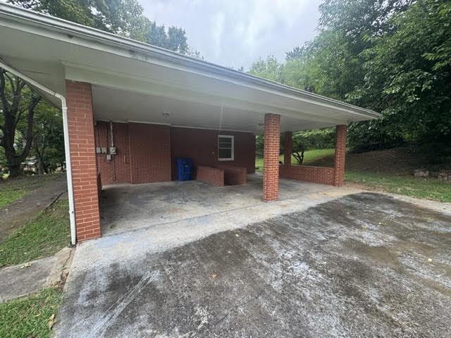 Building Photo - Free Application Fee — Refunded Upon Approval Through August 31! Charming 3-Bedroom Home with Lar...