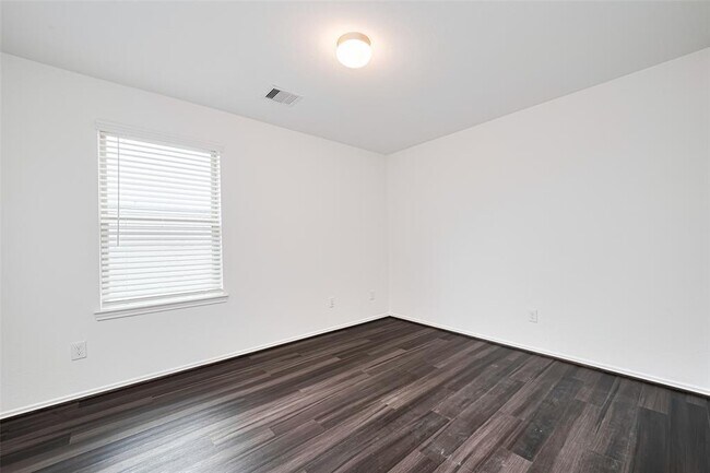 Building Photo - 18414 Hilltop Climb Dr