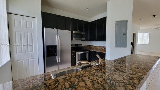 Building Photo - 12600 SW 50th Ct