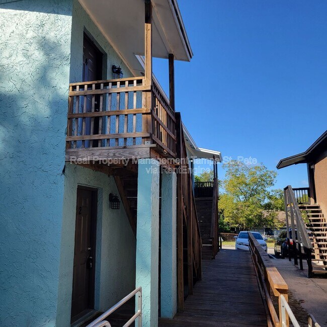 Building Photo - 8427 N 39th St