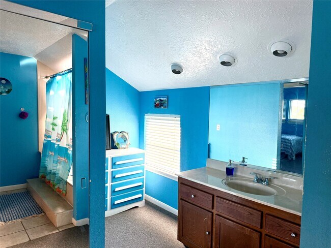 Building Photo - 7041 Kingston Cove Ln