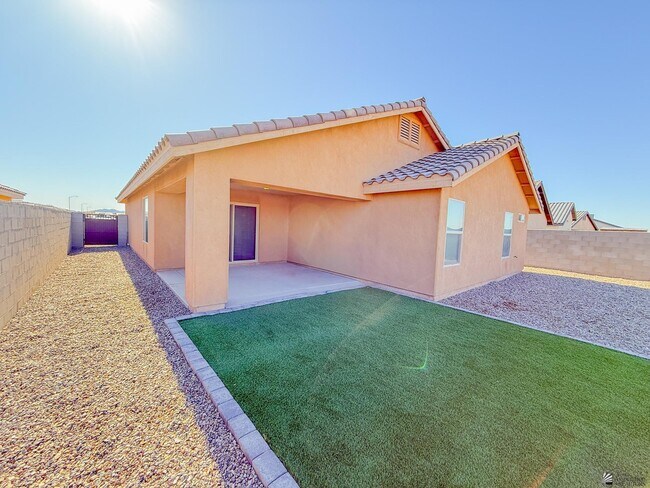 Building Photo - 4168 S Hinckley Dr
