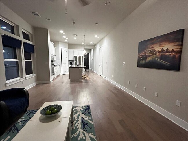 Building Photo - 1615 Woodwind Ln