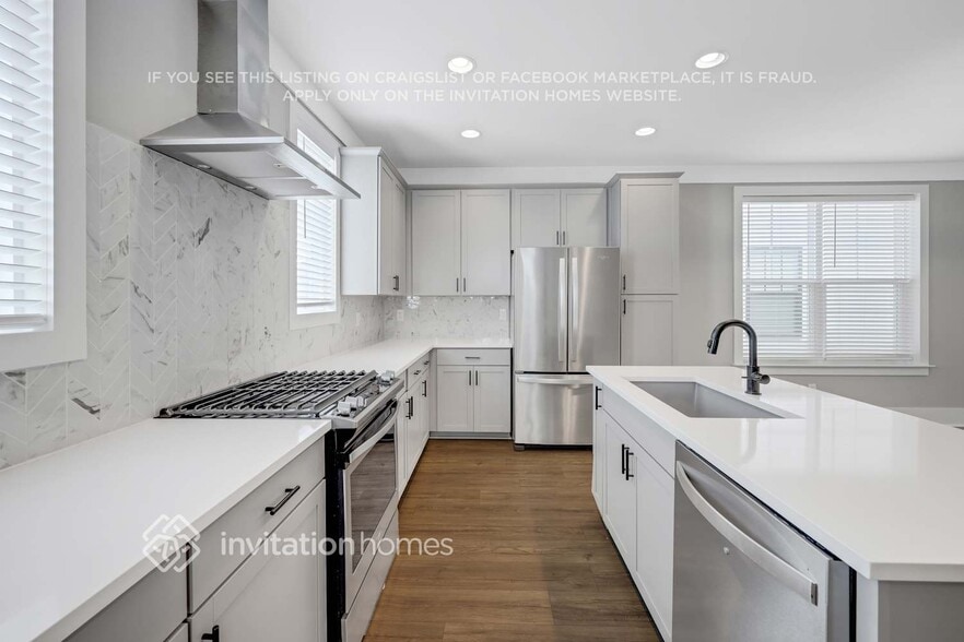 Building Photo - 258 Founders Ln