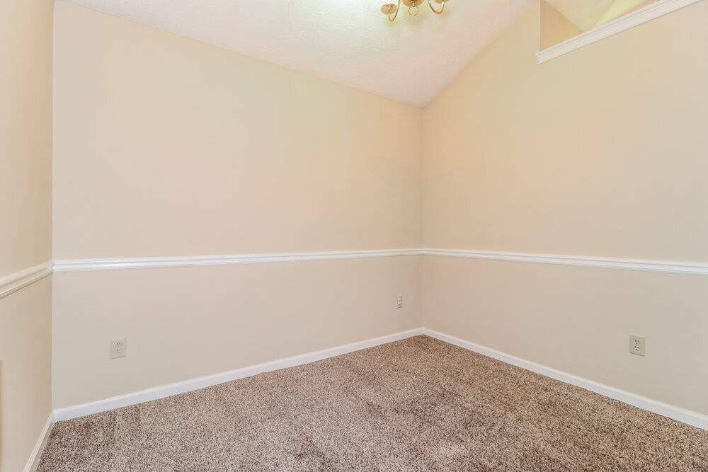 Building Photo - 641 Marble Arch Ave