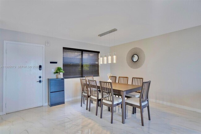 Building Photo - 605 Ives Dairy Rd