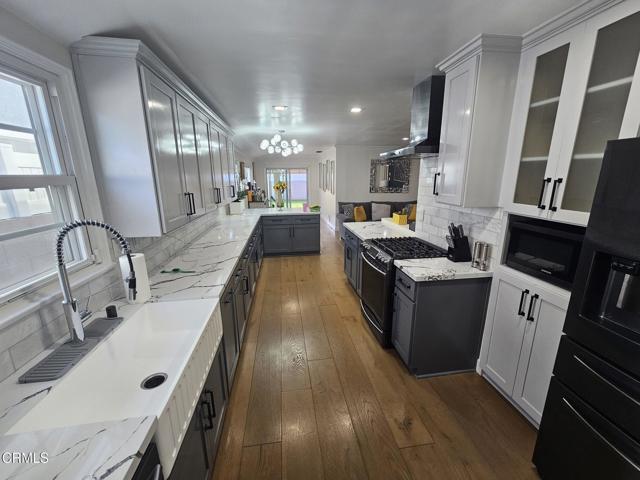 Building Photo - 1700 N Pass Ave