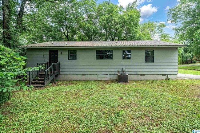 Building Photo - 133 Persimmon St