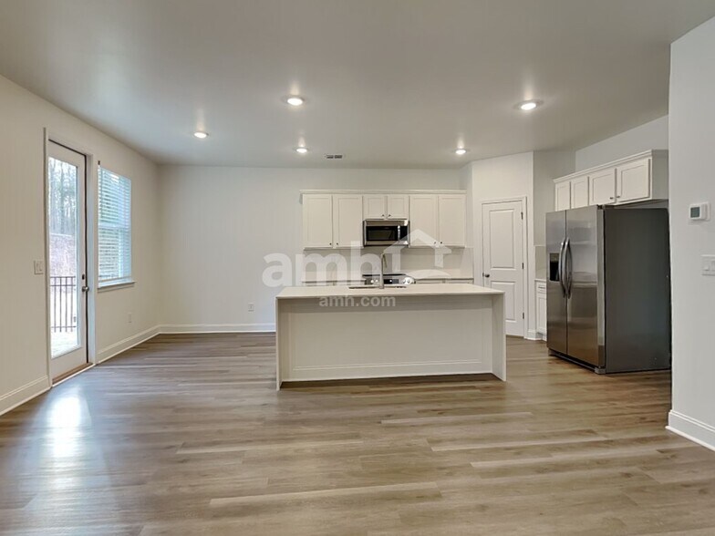 Building Photo - 1419 Aquamarine Dr