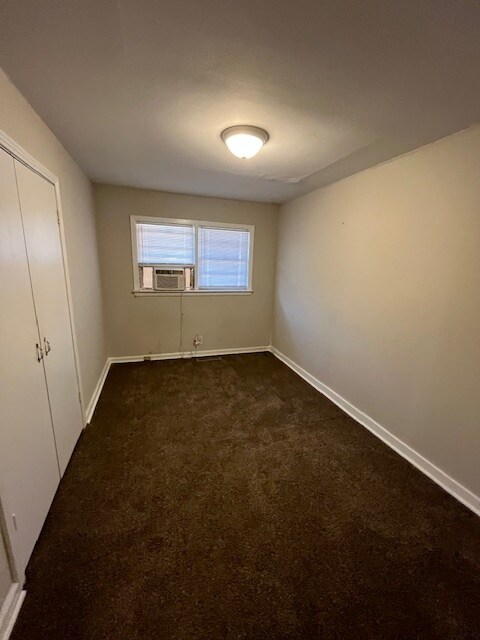 Building Photo - 1808 Sussex Dr