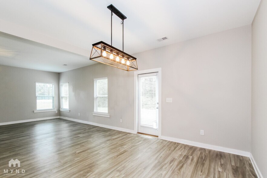 Building Photo - 15534 Tide Water Ct