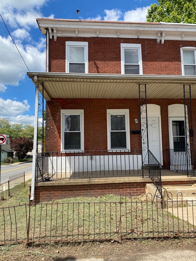 Building Photo - 4112 Post Rd