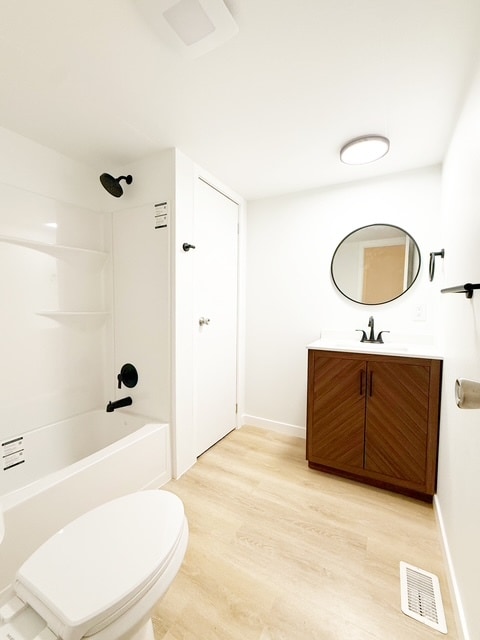 Building Photo - 90 E Balbriggan Rd