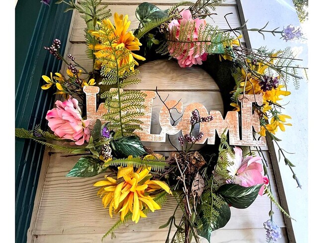 Building Photo - 11710 Southlake Dr