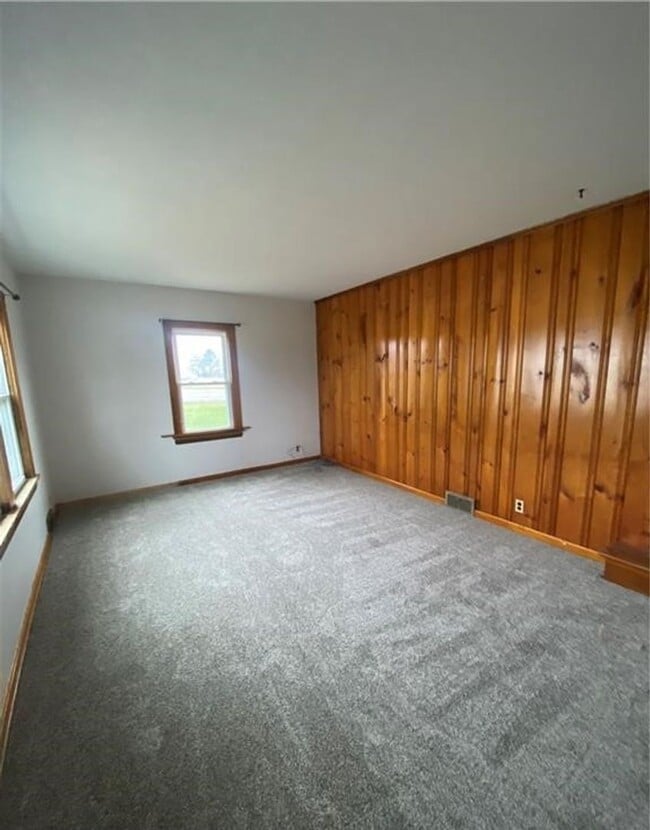 Building Photo - Three bedroom, single family home