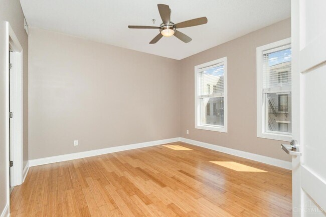 Building Photo - 1326 Vine St