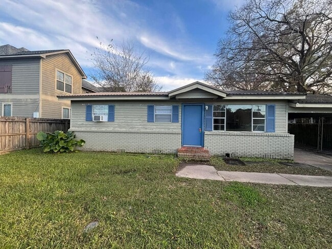 Building Photo - 3503 W Congress St