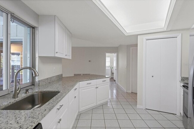 Building Photo - 213 Giotto Dr