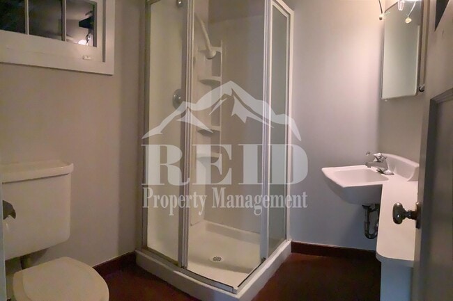 Building Photo - Large home/3bed 3 bath with bonus/office room just outside of PSNS and close to Bremerton Ferry