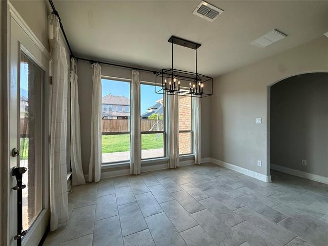 Building Photo - 509 Lomax Ln