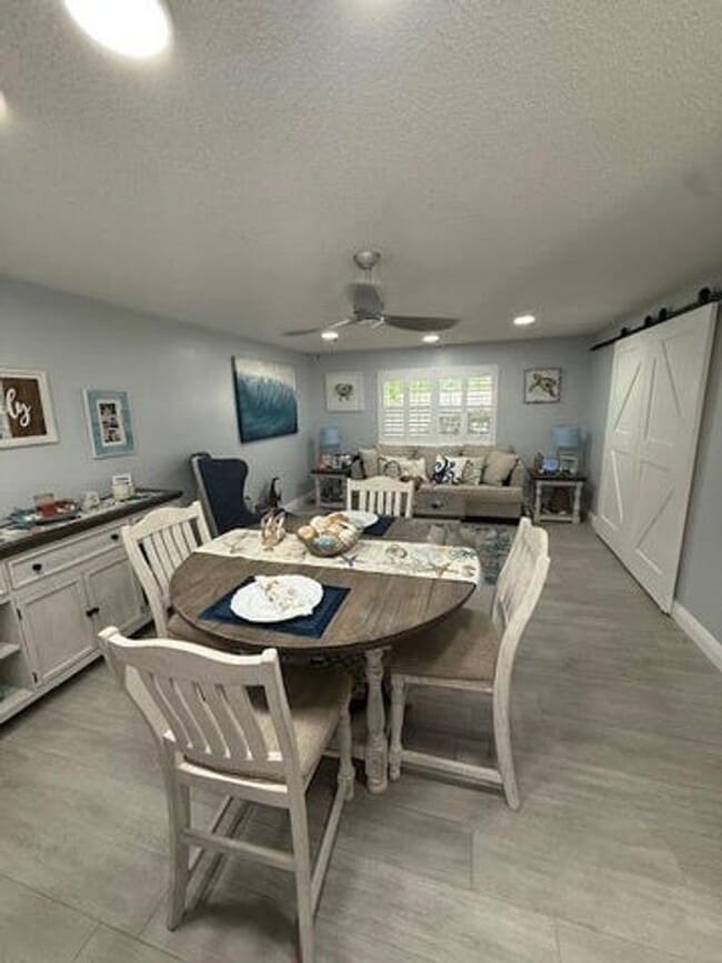 Building Photo - 131 Manchineel Ct