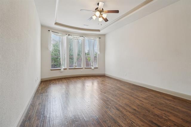 Building Photo - 8217 Almont Dr