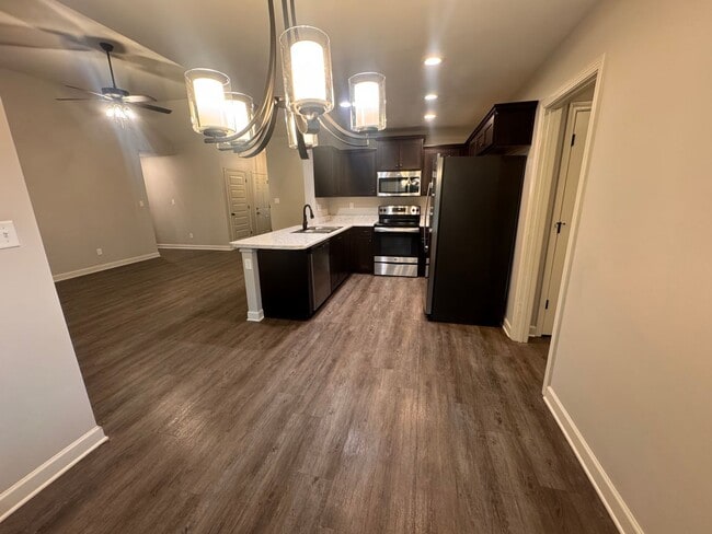 Building Photo - 1029 Hogue Dr