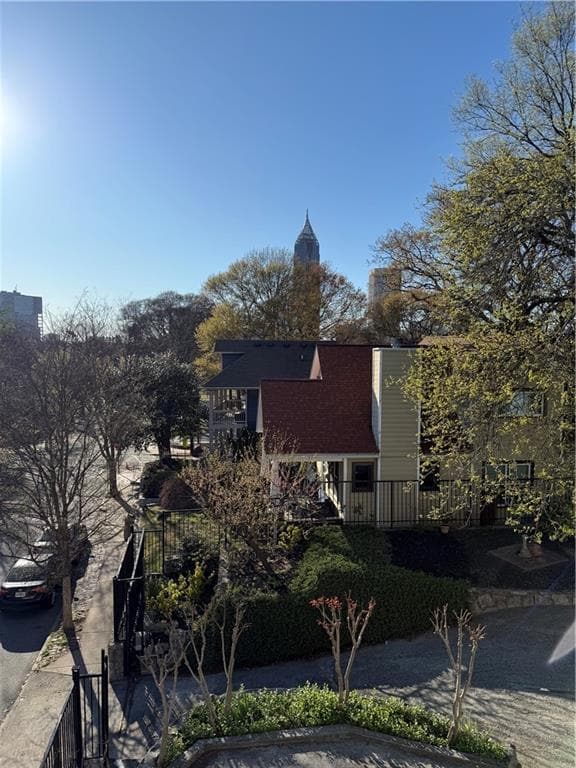 Building Photo - 494 Parkway Dr NE