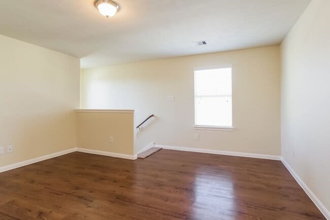 Building Photo - 8606 Chaletford Dr