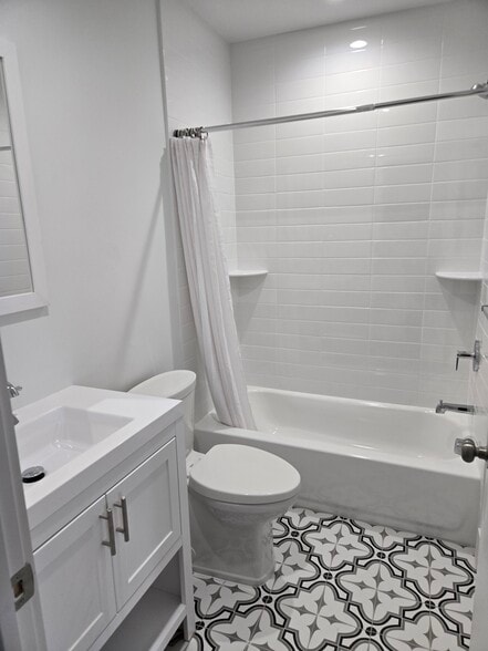 Building Photo - 229 Columbia Ave