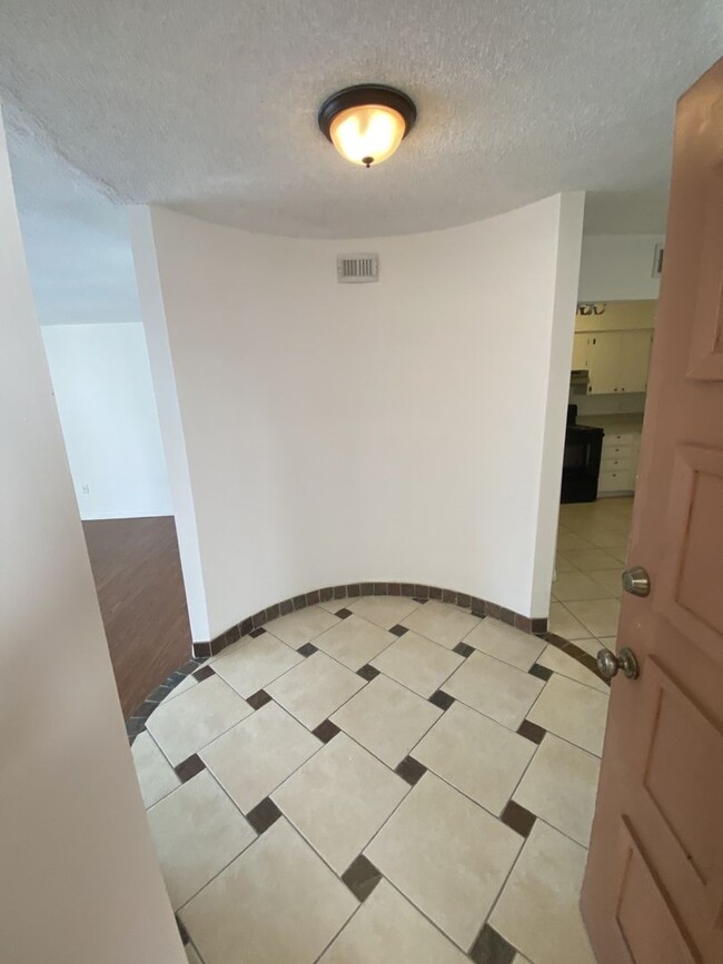 Building Photo - Spacious 2-Bedroom Apartment in Altamonte ...