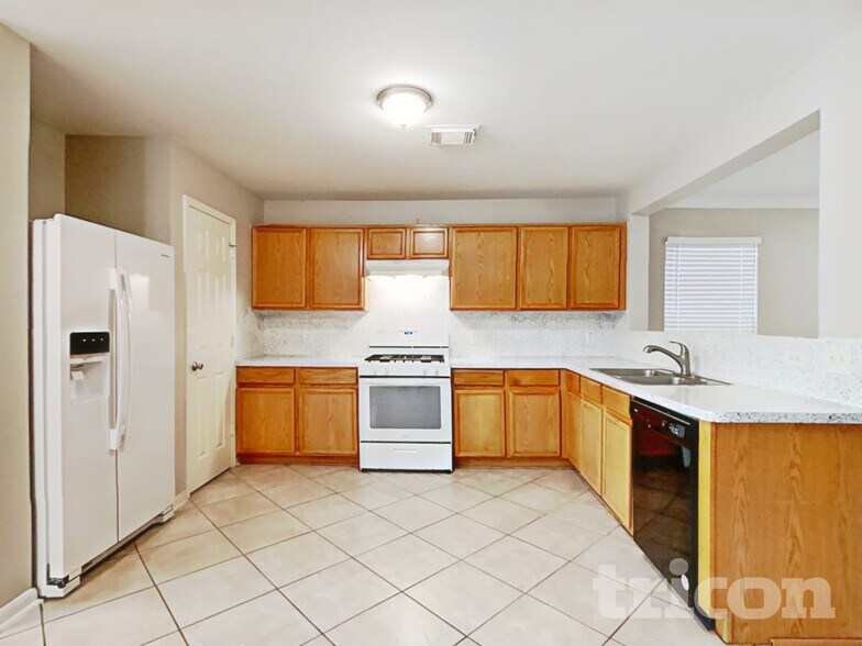 Building Photo - 415 Remington Creek Dr