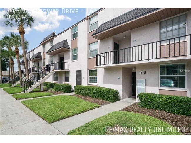 Primary Photo - 108 Clock Tower Dr