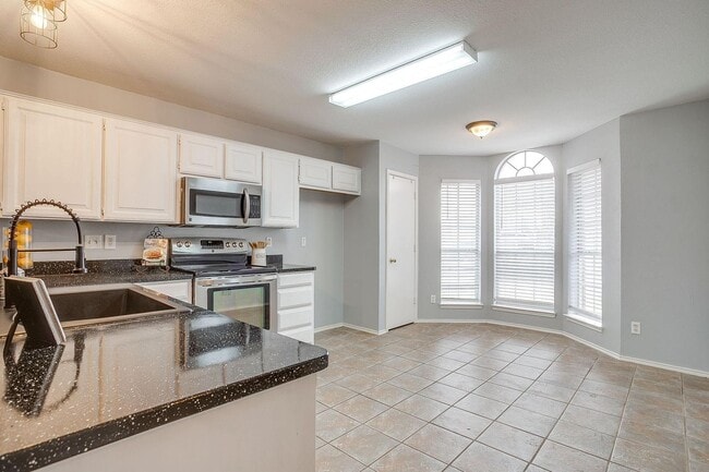 Building Photo - Great Rental in Marine Creek Heights- 3 Bed, 2 Bath- Eagle Mountain Saginaw ISD- 76135