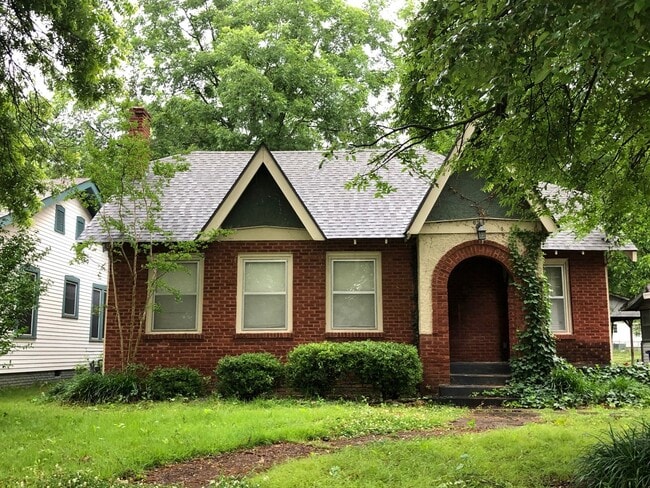 Primary Photo - 624 Clifton Ct