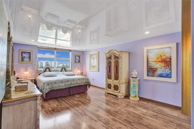 Building Photo - 1833 S Ocean Dr