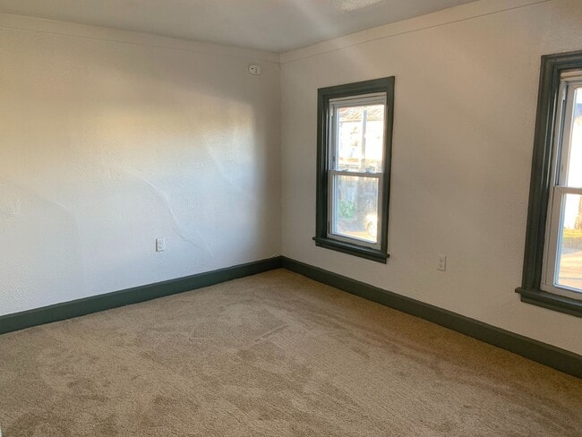 Building Photo - 2 Bedroom Home in Carlisle