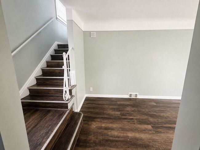 Building Photo - Well-Laid-Out 3-Bedroom Home Available for Rent in Detroit